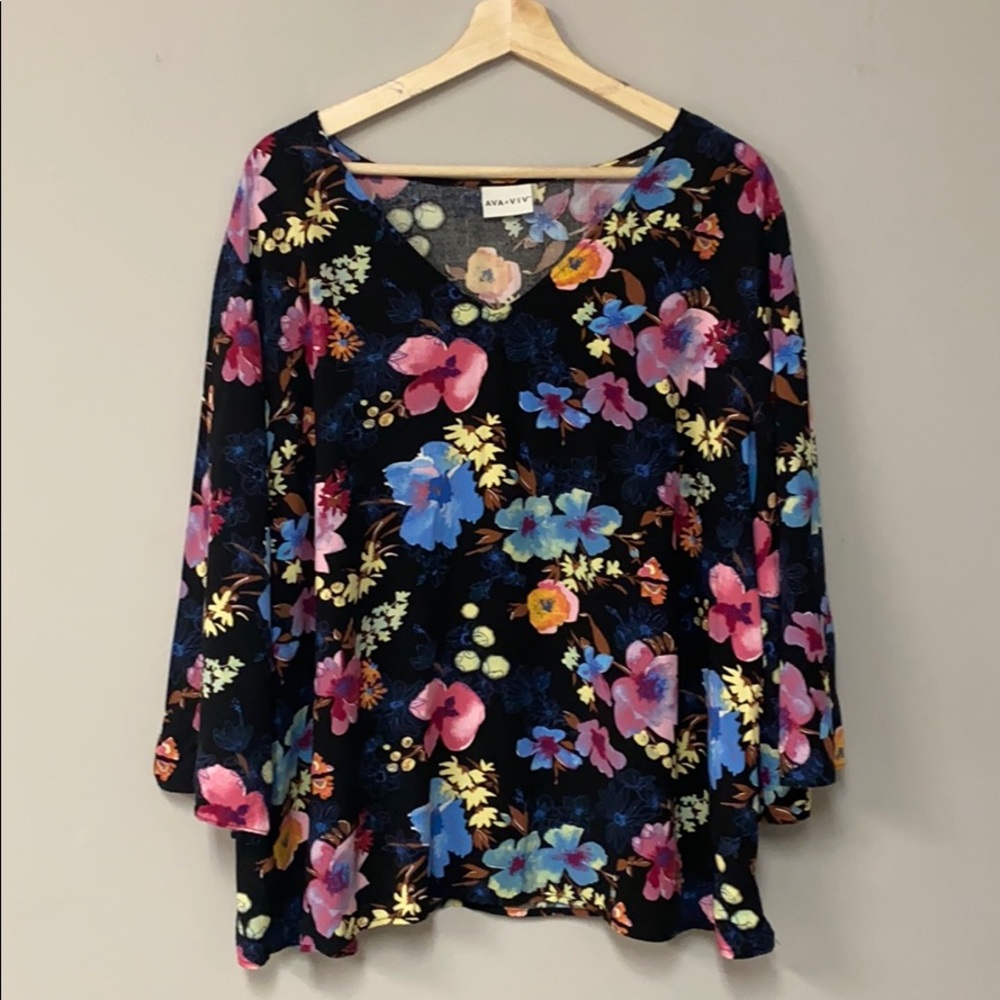 Ava & Viv Floral V-Neck Top - 2X